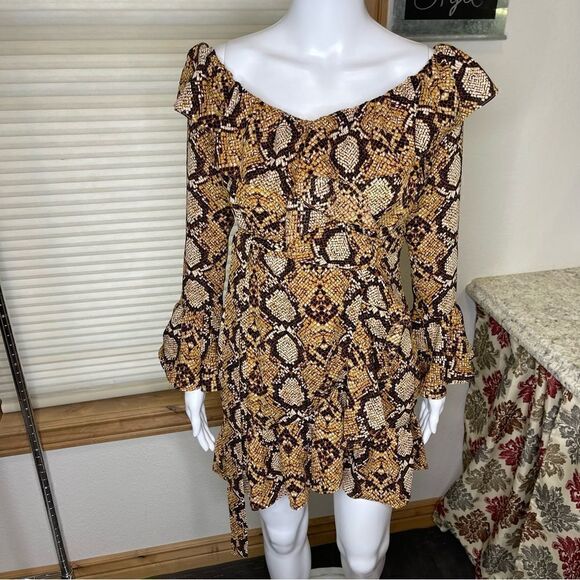 Boohoo Snake Print Off Shoulder Tie Tea Dress  Size 4 - Picture 1 of 15
